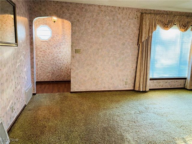 266 35th Street SW, Barberton, OH 44203