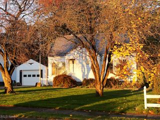 266 35th Street SW, Barberton, OH 44203