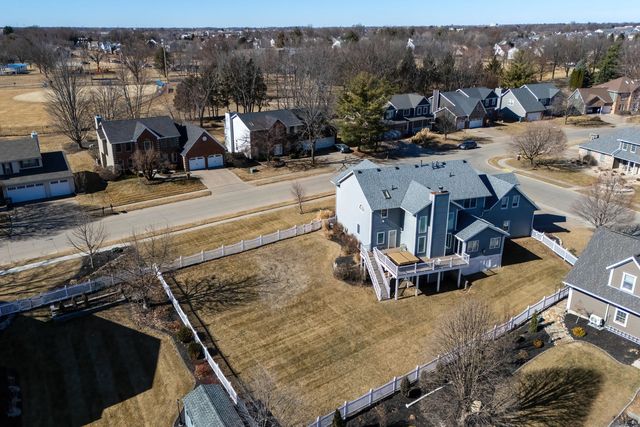 2101 Nicholas Court, Bettendorf, IA 52722