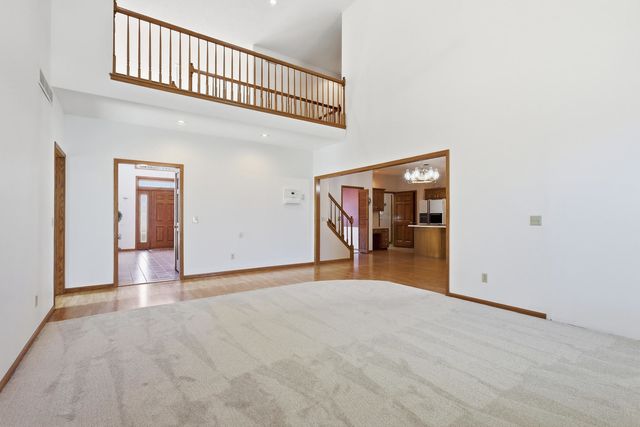 2101 Nicholas Court, Bettendorf, IA 52722