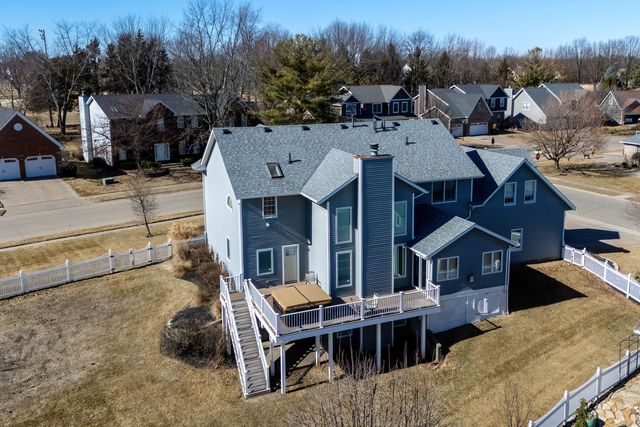 2101 Nicholas Court, Bettendorf, IA 52722