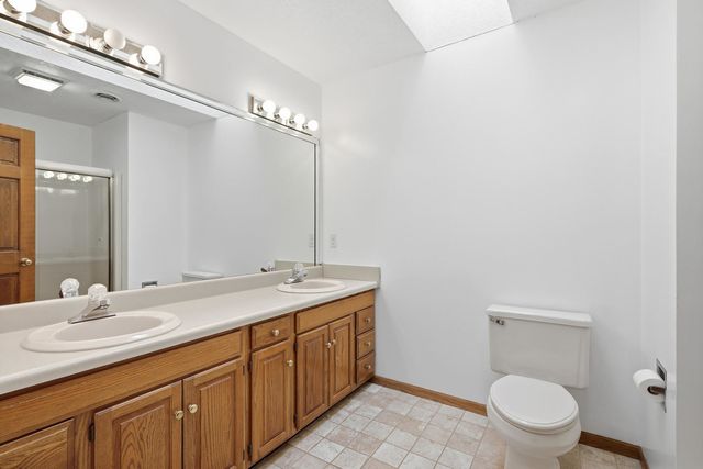 2101 Nicholas Court, Bettendorf, IA 52722