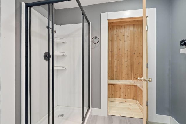 2101 Nicholas Court, Bettendorf, IA 52722