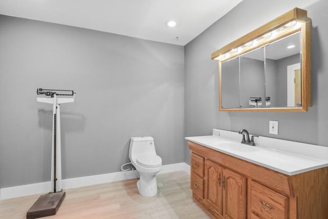 2101 Nicholas Court, Bettendorf, IA 52722