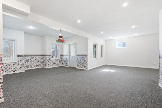 2101 Nicholas Court, Bettendorf, IA 52722