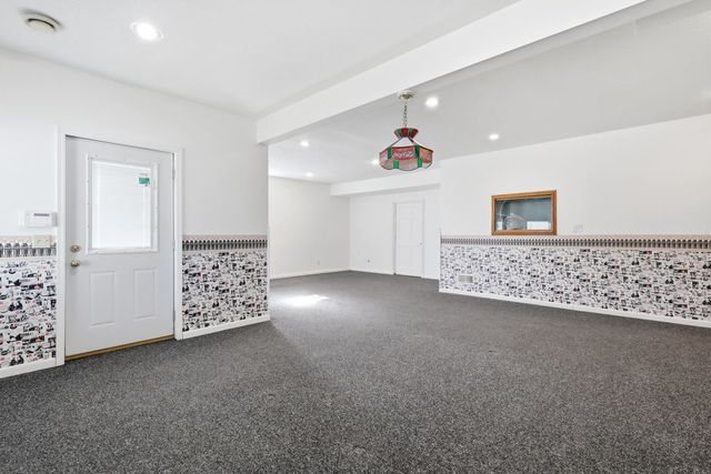 2101 Nicholas Court, Bettendorf, IA 52722