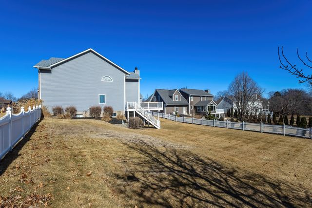 2101 Nicholas Court, Bettendorf, IA 52722