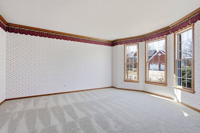 2101 Nicholas Court, Bettendorf, IA 52722