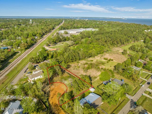 Chantilly Terrace, Bay Saint Louis, MS 39520