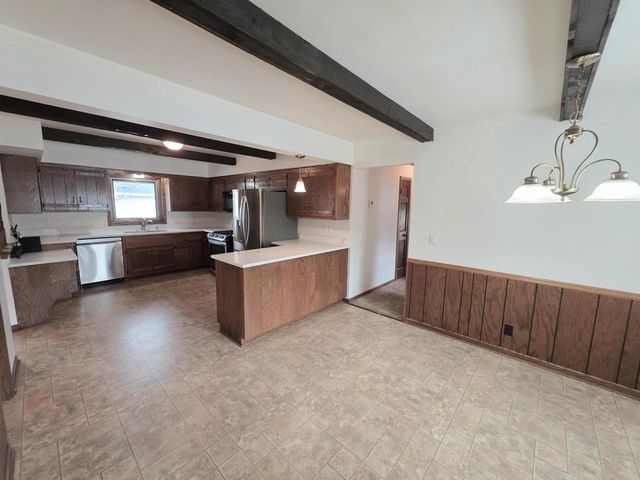 W165N10602 Wagon TRAIL, Germantown, WI 53022