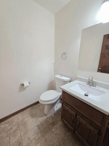 W165N10602 Wagon TRAIL, Germantown, WI 53022