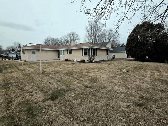 W165N10602 Wagon TRAIL, Germantown, WI 53022