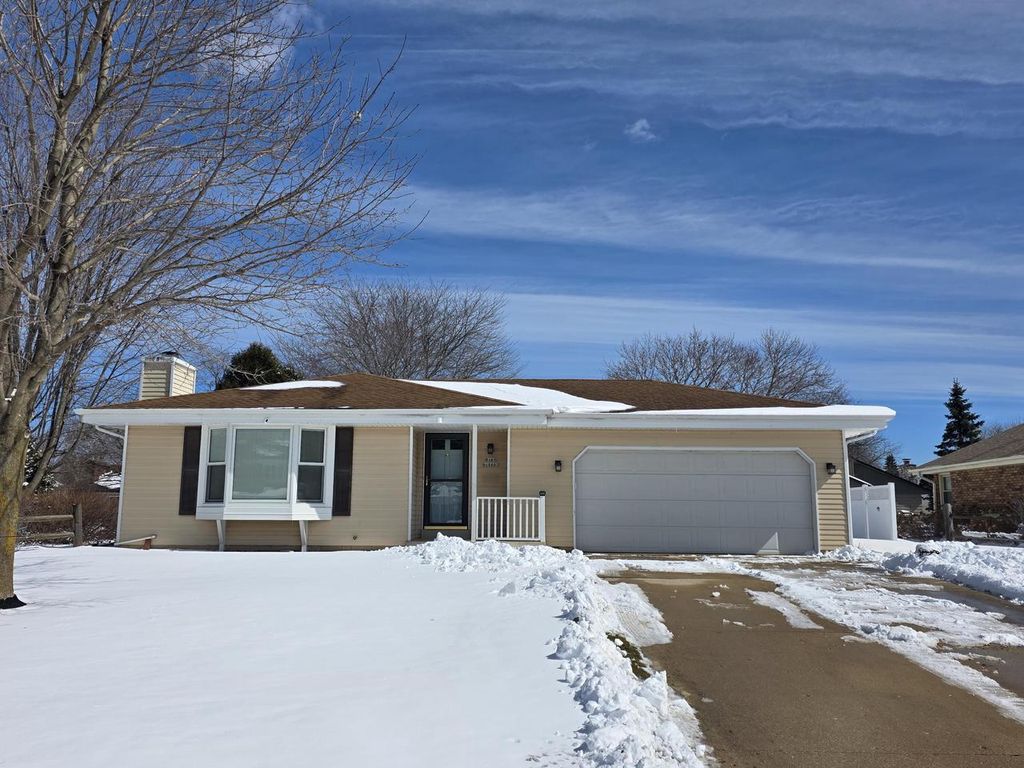 W165N10602 Wagon TRAIL, Germantown, WI 53022