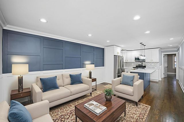 8941 S Luella Avenue, Chicago, IL 60617