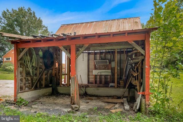 2630 PLUM POINT RD, Huntingtown, MD 20639