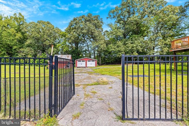 2630 PLUM POINT RD, Huntingtown, MD 20639