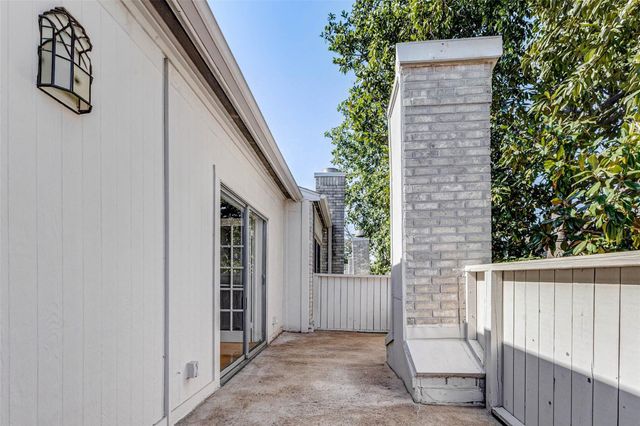 3800 Tanglewilde Street 102, Houston, TX 77063