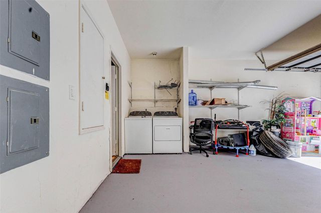 3800 Tanglewilde Street 102, Houston, TX 77063