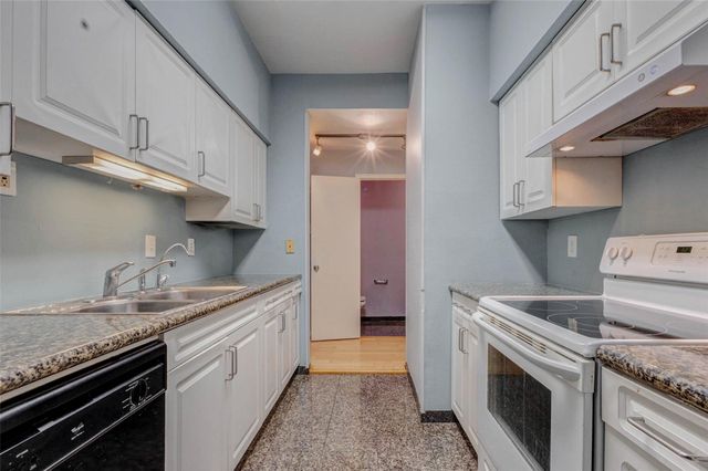 3800 Tanglewilde Street 102, Houston, TX 77063