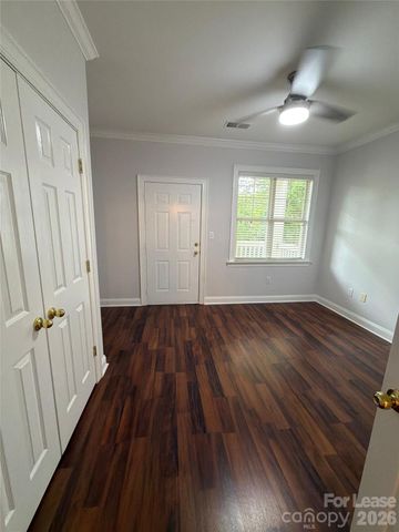5609 Fairview Road 5, Charlotte, NC 28209