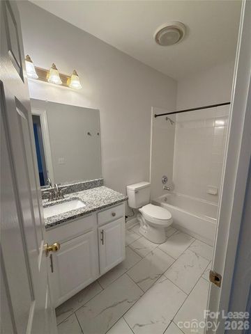 5609 Fairview Road 5, Charlotte, NC 28209