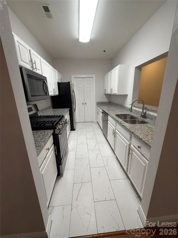 5609 Fairview Road 5, Charlotte, NC 28209