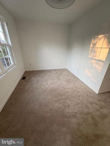 1013 VIRGINIA AVE, Front Royal, VA 22630