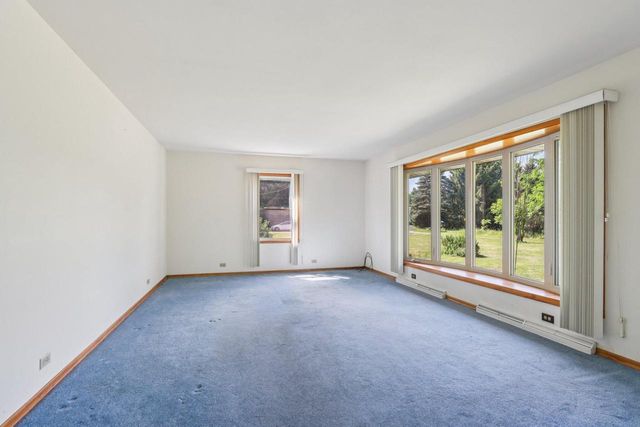 N6836 Avataia TRAIL, Elkhorn, WI 53121