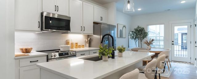 2719 Rozzelles Ferry Road, Charlotte, NC 28208