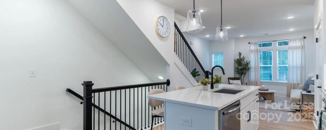 2719 Rozzelles Ferry Road, Charlotte, NC 28208