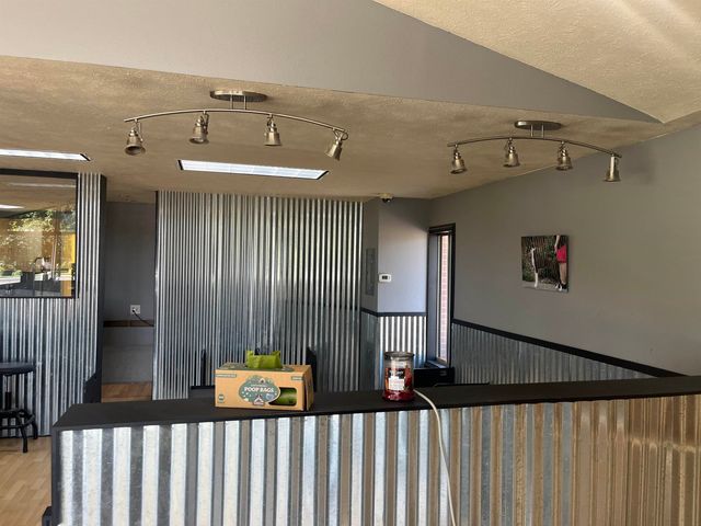 9725 N Division St, Spokane, WA 99218