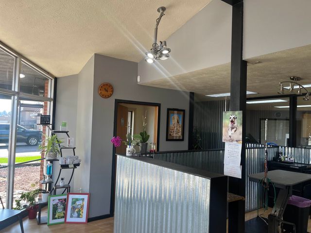 9725 N Division St, Spokane, WA 99218