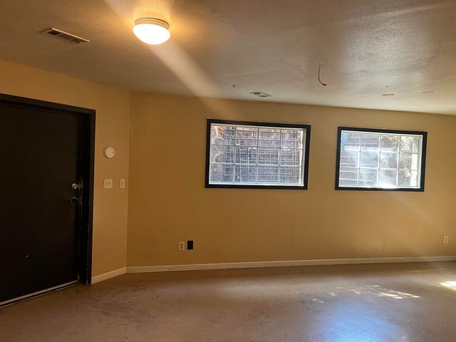 9725 N Division St, Spokane, WA 99218