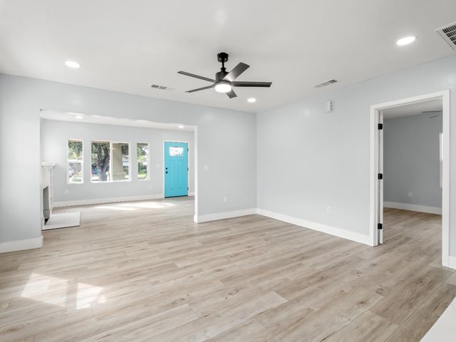 1334 N Glenn Avenue, Fresno, CA 93728