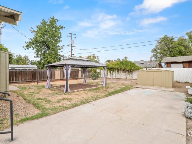 1334 N Glenn Avenue, Fresno, CA 93728