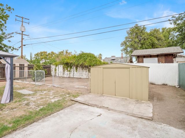 1334 N Glenn Avenue, Fresno, CA 93728