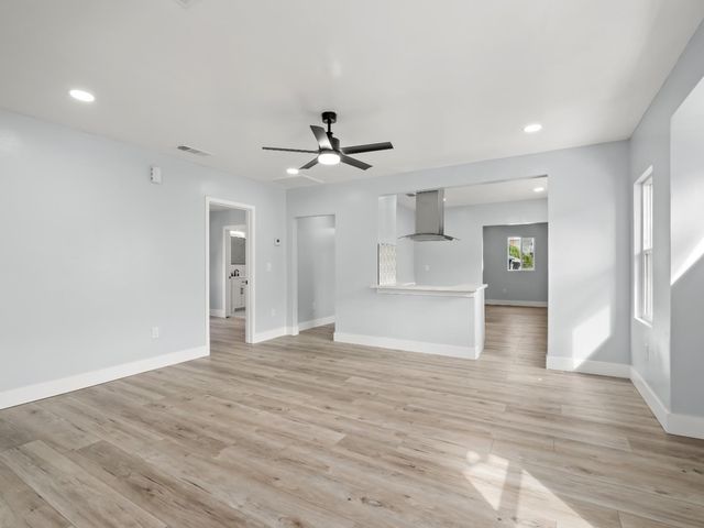 1334 N Glenn Avenue, Fresno, CA 93728