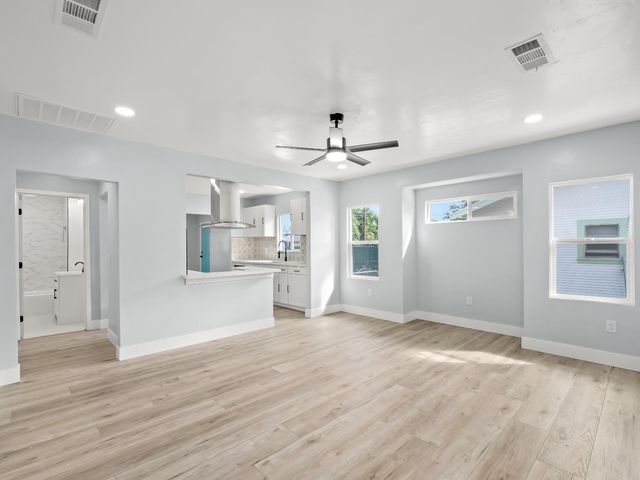 1334 N Glenn Avenue, Fresno, CA 93728