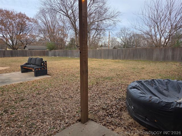 8523 E 121st Street S, Bixby, OK 74008