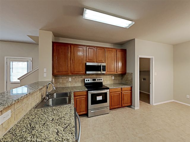 724 Princeton Drive, Desoto, TX 75115