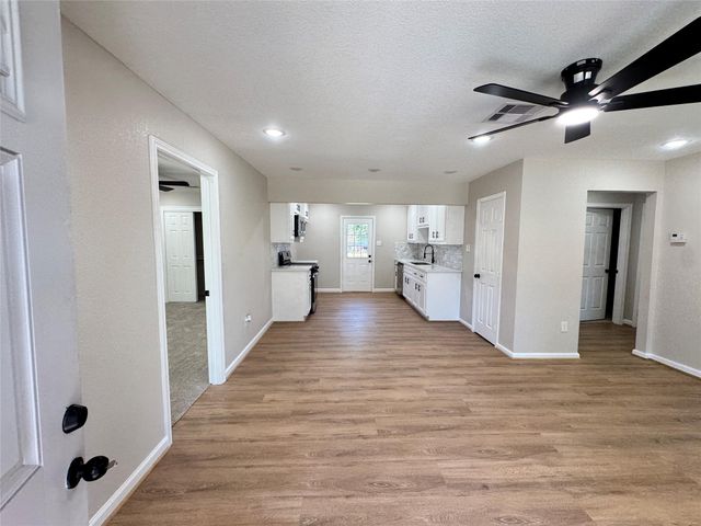 10629 Fairfax Street, Houston, TX 77029