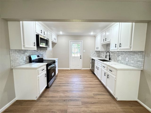 10629 Fairfax Street, Houston, TX 77029