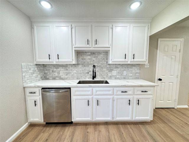 10629 Fairfax Street, Houston, TX 77029