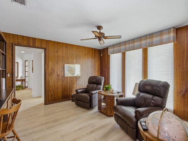 314 Torrey Pines PT, Naples, FL 34113