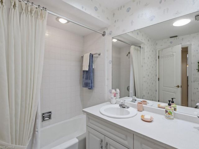 314 Torrey Pines PT, Naples, FL 34113