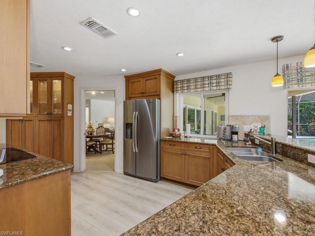 314 Torrey Pines PT, Naples, FL 34113