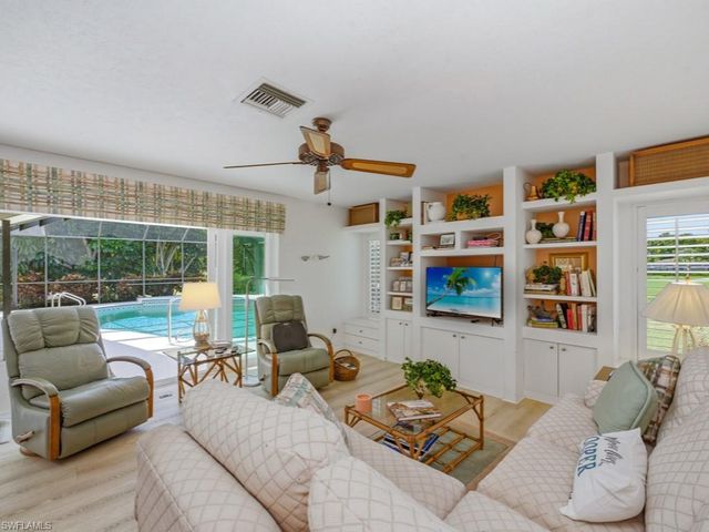 314 Torrey Pines PT, Naples, FL 34113