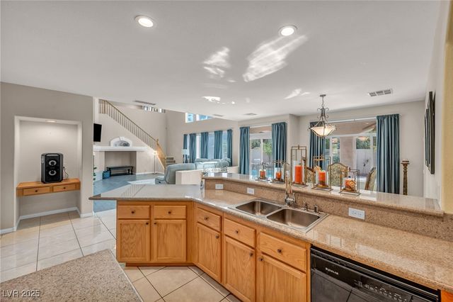 8929 Glenistar Gate Avenue, Las Vegas, NV 89143