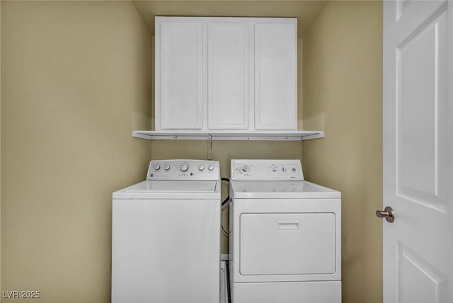 8929 Glenistar Gate Avenue, Las Vegas, NV 89143