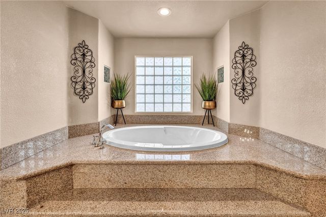 8929 Glenistar Gate Avenue, Las Vegas, NV 89143